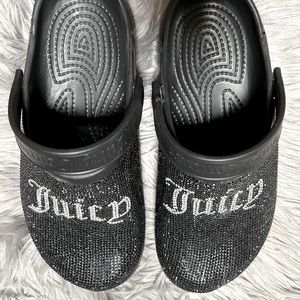 JUICY CROCS 🖤